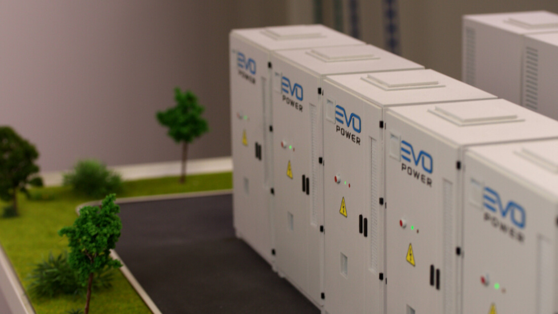 maqueta baterías almacenar energía eléctrica